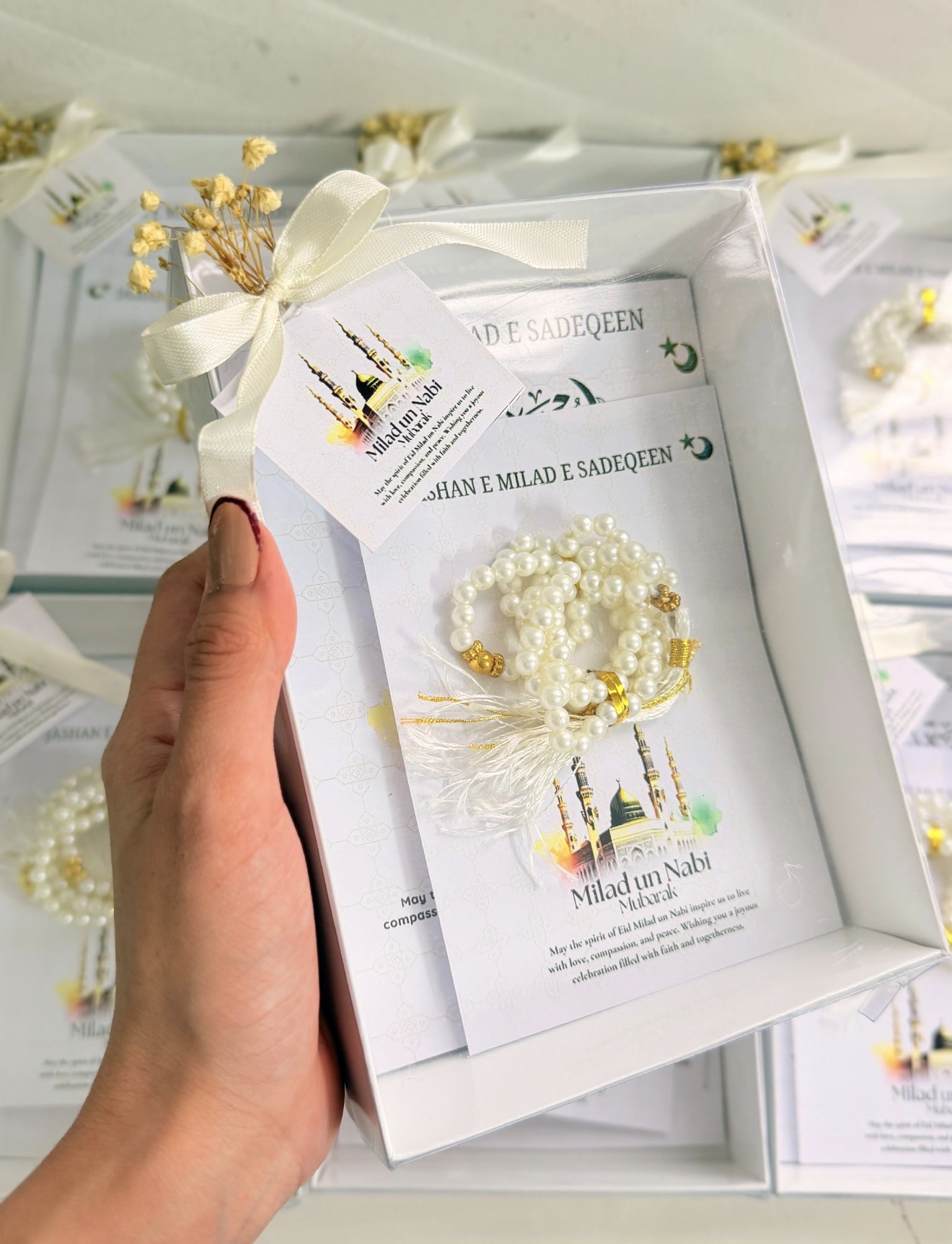 Milad un Nabi Mubarak Favour Box with Surah Yaseen & Beaded Tasbeeh | Islamic Gift Box view 5